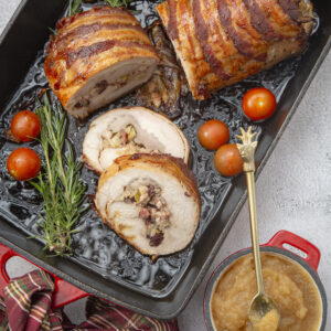 LOMO RELLENO ENVUELTO EN TOCINO